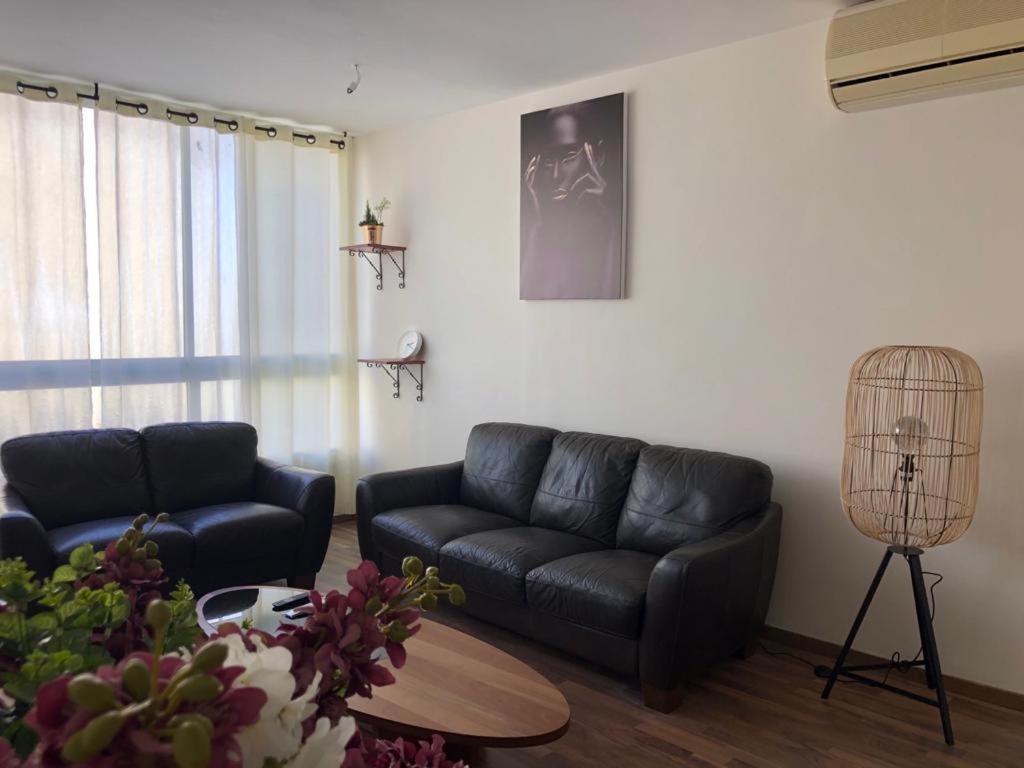 Sky Home Apartment Jabotinsky 8 Bat Yam Exterior photo
